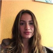 Profesora de apoyo escolar especializada en claes para niños/as de primária